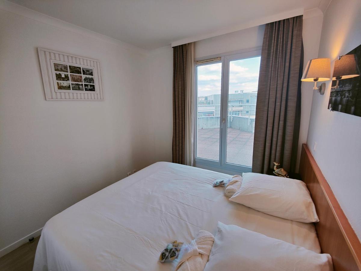 Ferienwohnung Incroyable T2 La Defense - Parking Gratuit Courbevoie Exterior foto