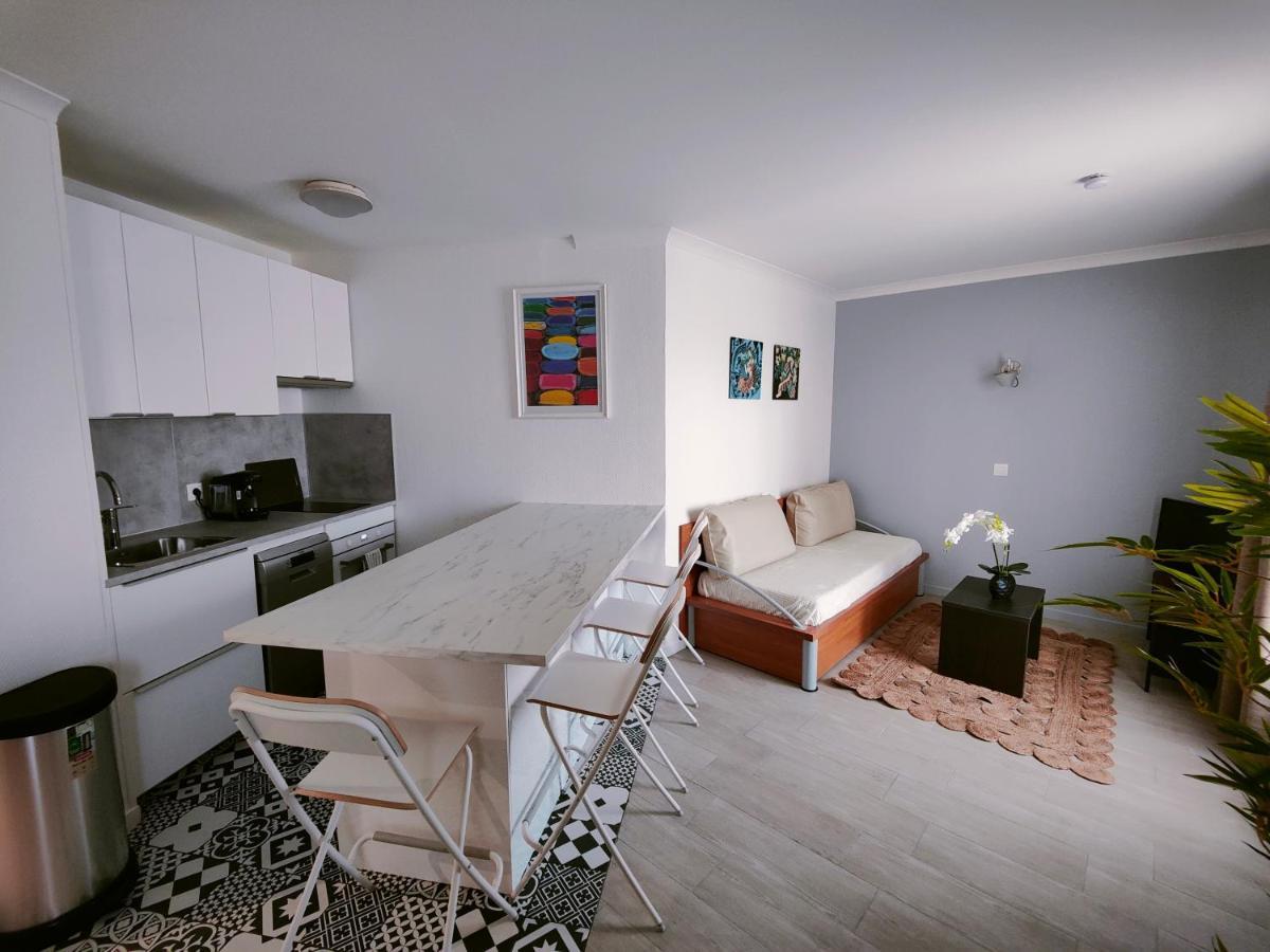 Ferienwohnung Incroyable T2 La Defense - Parking Gratuit Courbevoie Exterior foto